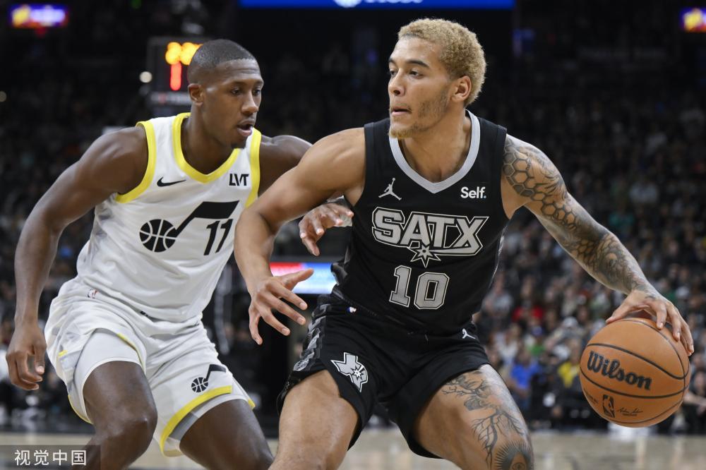 中的绝对实 中的绝对实