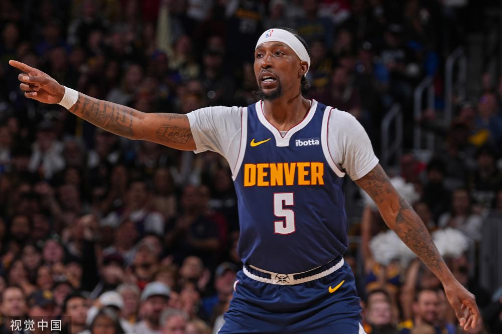 崭露头角 崭露头角